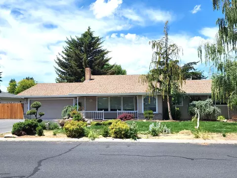3634 La Marada Way, Klamath Falls, OR 97603