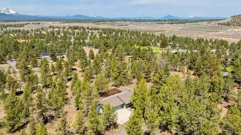 View/Area - 64415 Quail Dr, Bend, OR 97703 photo 7 of 10