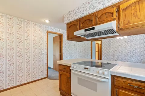 Kitchen - 64415 Quail Dr, Bend, OR 97703 photo 3 of 3