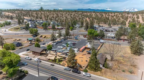 Exterior - 64415 Quail Dr, Bend, OR 97703 photo 16 of 17