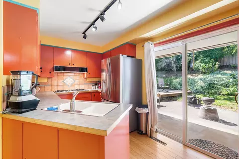 Kitchen - 2120 W 23rd Ave, Eugene, OR 97405 photo 2 of 3