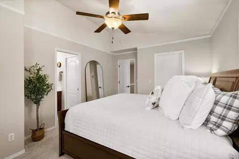 Bedroom - 351 SE Soft Tail Loop, Bend, OR 97702 photo 1 of 7