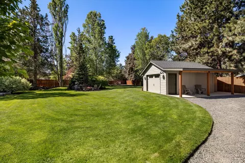 Exterior - 351 SE Soft Tail Loop, Bend, OR 97702 photo 13 of 19