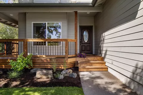 Exterior - 351 SE Soft Tail Loop, Bend, OR 97702 photo 2 of 19
