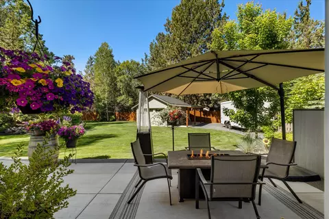Exterior - 351 SE Soft Tail Loop, Bend, OR 97702 photo 4 of 19