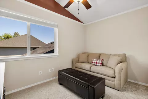 Bedroom - 351 SE Soft Tail Loop, Bend, OR 97702 photo 7 of 7
