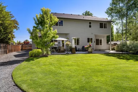 Exterior - 351 SE Soft Tail Loop, Bend, OR 97702 photo 16 of 19