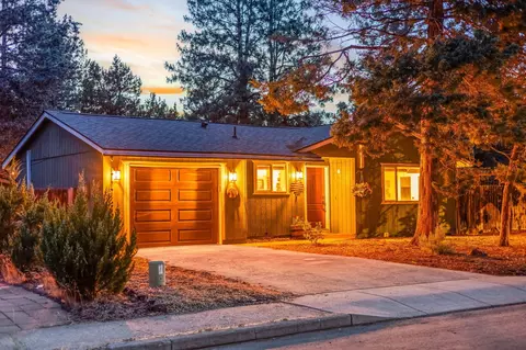 801 SE Polaris Ct, Bend, OR 97702