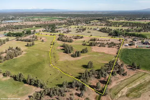 510 SW 67th St, Redmond, OR 97756