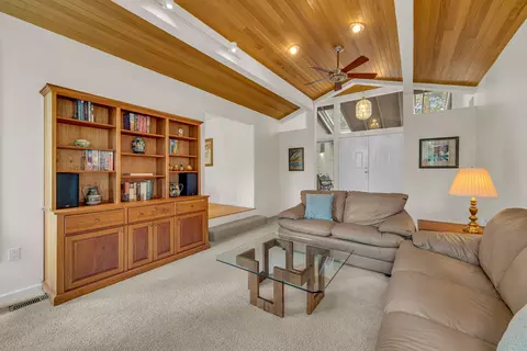Other - 60142 W Ridgeview Dr, Bend, OR 97702 photo 3 of 12