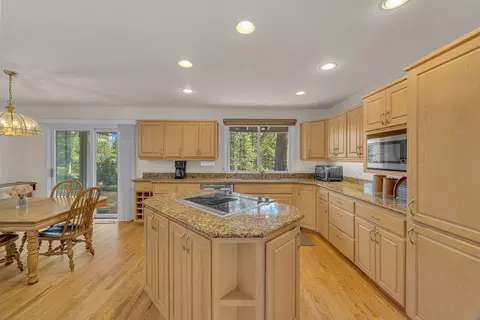Kitchen - 60142 W Ridgeview Dr, Bend, OR 97702 photo 1 of 4