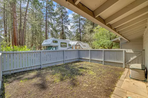 Exterior - 60142 W Ridgeview Dr, Bend, OR 97702 photo 9 of 13