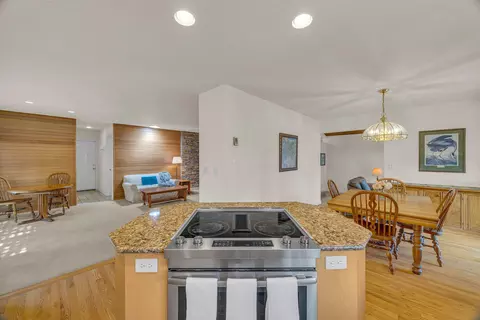 Kitchen - 60142 W Ridgeview Dr, Bend, OR 97702 photo 2 of 4