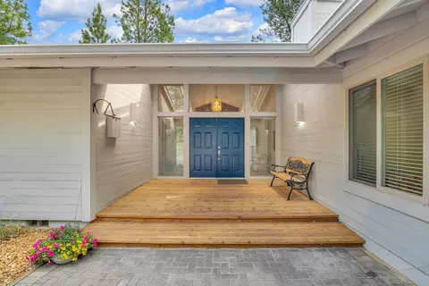 60142 W Ridgeview Dr, Bend, OR 97702