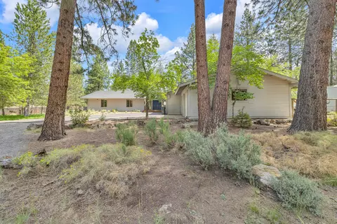Exterior - 60142 W Ridgeview Dr, Bend, OR 97702 photo 13 of 13