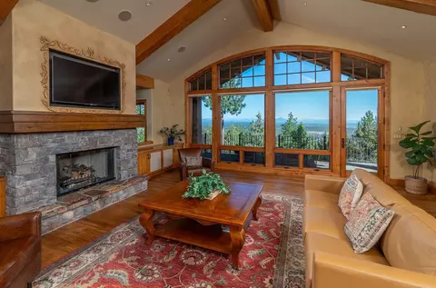 1320 NW Remarkable Dr, Bend, OR 97703 photo 4
