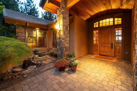 1320 NW Remarkable Dr, Bend, OR 97703 photo 3