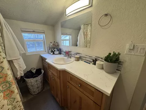 718 NE 9th St, Bend, OR 97701 photo 13