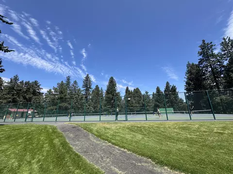718 NE 9th St, Bend, OR 97701 photo 28