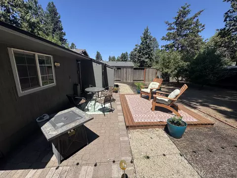 718 NE 9th St, Bend, OR 97701 photo 17