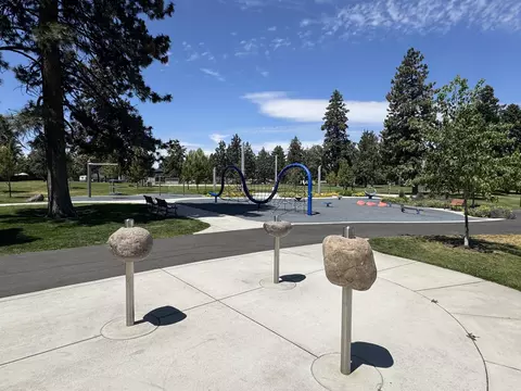 718 NE 9th St, Bend, OR 97701 photo 27