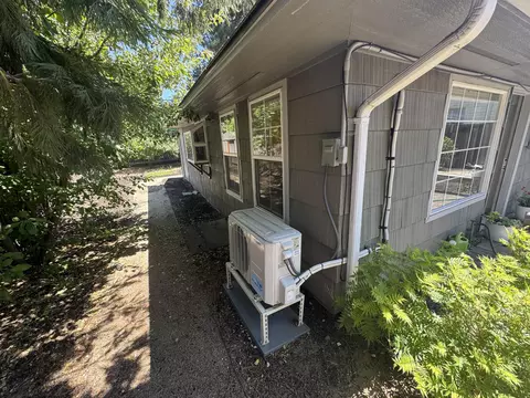 718 NE 9th St, Bend, OR 97701 photo 20