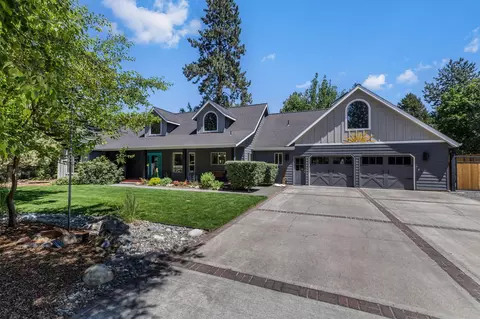 21005 King Hezekiah Way, Bend, OR 97702