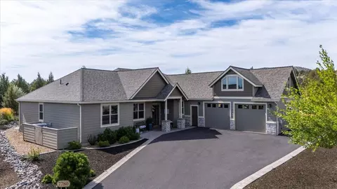 7780 Angel Falls Way, Redmond, OR 97756