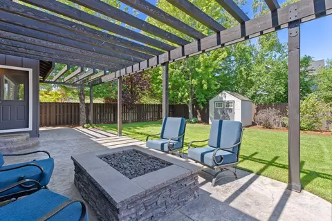 20542 Barrows Ct, Bend, OR 97702 photo 37