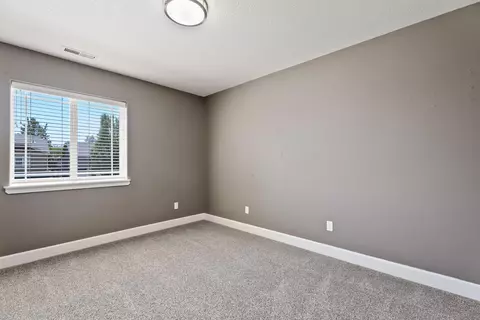 20542 Barrows Ct, Bend, OR 97702 photo 27