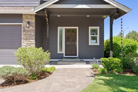 20542 Barrows Ct, Bend, OR 97702 photo 2
