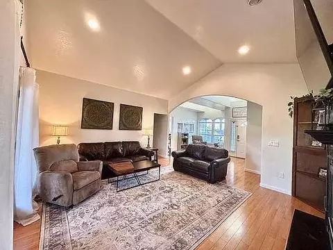 Living - 1171 Highlands Dr, Eagle Point, OR 97524 photo 2 of 2