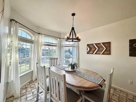 Dining - 1171 Highlands Dr, Eagle Point, OR 97524 photo 1 of 1