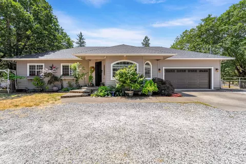 5851 Hugo Rd, Grants Pass, OR 97526