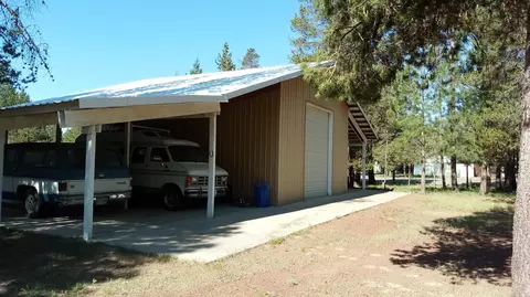 Exterior - 52192 Elderberry Ln, La Pine, OR 97739 photo 5 of 12