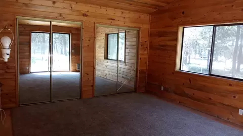 Bedroom - 52192 Elderberry Ln, La Pine, OR 97739 photo 3 of 3