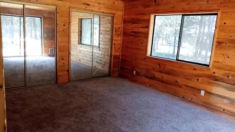 Bedroom - 52192 Elderberry Ln, La Pine, OR 97739 photo 1 of 3