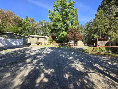 7394 Monument Dr, Grants Pass, OR 97526