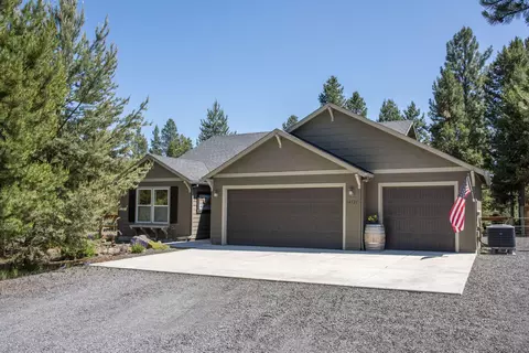 16121 Lava Dr, La Pine, OR 97739