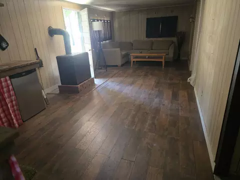 Living - 52225 Lechner Ln, La Pine, OR 97739 photo 1 of 2