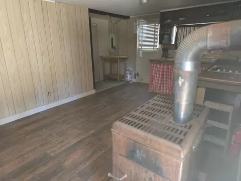 Living - 52225 Lechner Ln, La Pine, OR 97739 photo 2 of 2
