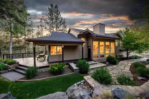 1930 NW Brogan Pl, Bend, OR 97703
