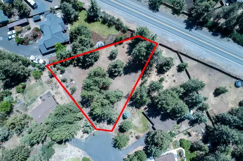 20589 Ambrosia Ln, Bend, OR 97702