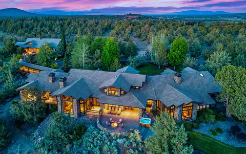 65930 Mariposa Ln, Bend, OR 97703