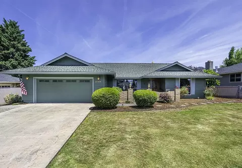 3527 Brannon Dr, Medford, OR 97504