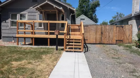 1430 Lookout Ave, Klamath Falls, OR 97601