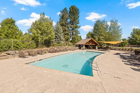 Exterior - 19692 Aspen Ridge Dr, Bend, OR 97702 photo 11 of 14