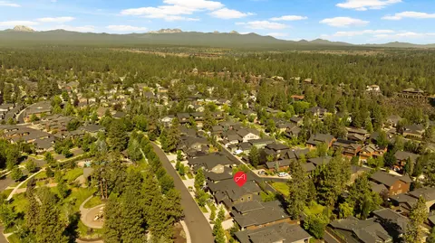 View/Area - 19692 Aspen Ridge Dr, Bend, OR 97702 photo 5 of 7