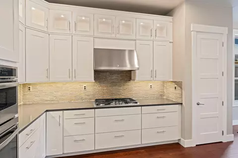 Kitchen - 19692 Aspen Ridge Dr, Bend, OR 97702 photo 4 of 4