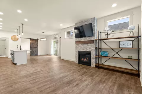 Living - 63227 Brad St, Bend, OR 97701 photo 3 of 3